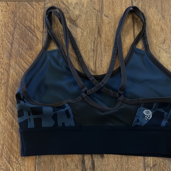 Mountain Hardwear Small Sports Bra - Picture 4 of 10